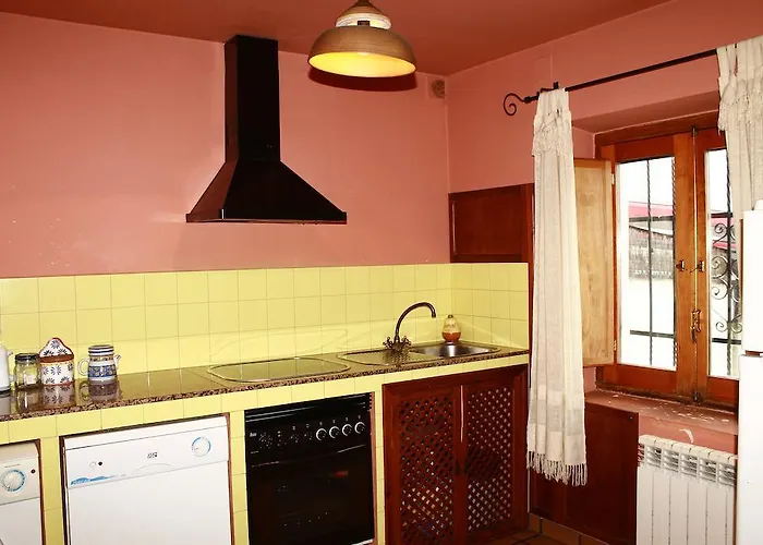 La Casa De La Abuela Сasa de vacaciones Casas del Monte